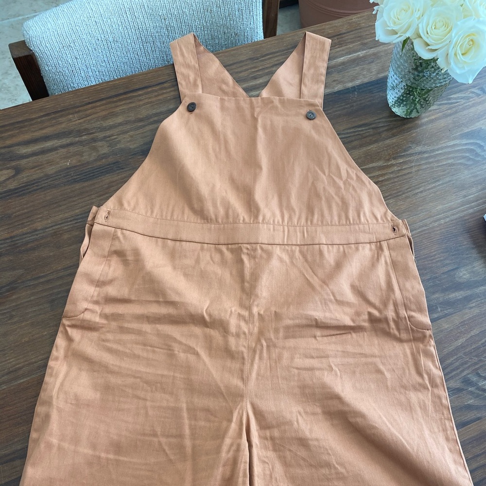 Wide legged jumpsuit